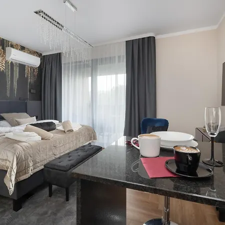 Amber Park 408 Apartment *