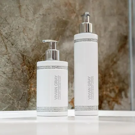 Amber Park 408 Apartment